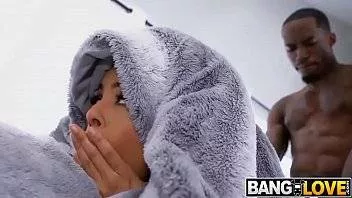 Flocoase Xnxx Ce Dau Bine Rau La Camera