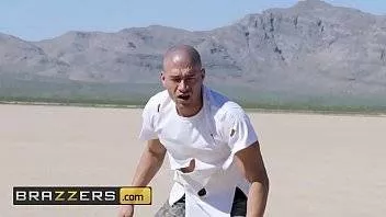 Se Pricepe Superb La Futut Si Este O Nebunatica