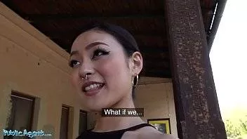 O Provoaca La Sex Pe Una Mica Asiatica