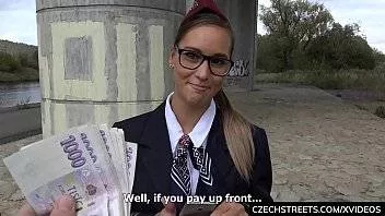 Stewardesa Frumoasa Fututa De Un Sofer