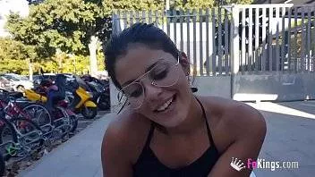 Futareala Cu Femeia Draguta Si Calda