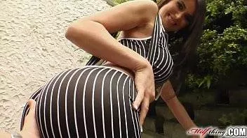 Sex La Cur Pentru Femeia Cu Sani Mari
