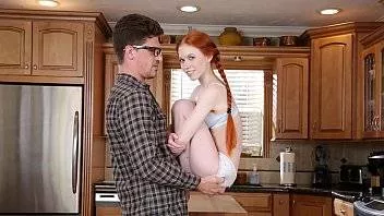 Adolescenta Simpatica Vrea Sex Mult