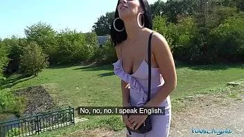 Doamna Bruneta Stie Bine Sa Faca Sex Oral