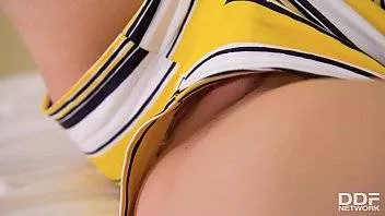 Pizda Micuta Cere Sex Insistent