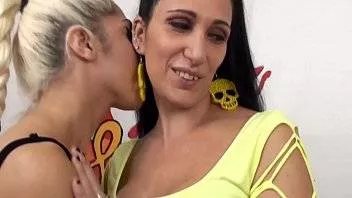 Lesbiene Care Sunt Incepatoare In Acest Sex