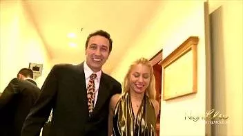 Merge La Hotel Cu Cea Mai Frumoasa Prostituata