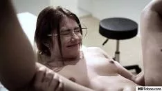 Sex La Medic La El Acasa Isi Fute Agresiv Pacienta