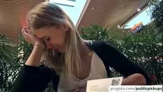 O pasarica blonda sexy frumoasa si apetisanta doreste sa primeasca la muie si sa faca sex