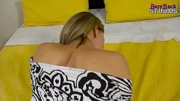 Ii Da La Buci Unei Blonde Ce O Merita Ca Are Funduletul Ferm