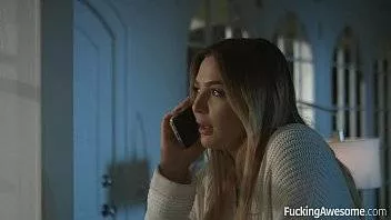 Se Costumeaza De Halloween Si Fute O Pizda Blonda Cuminte