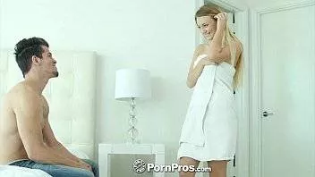 Blonda Frumoasa Si Tanara Isi Traieste Viata Cu Mult Futai