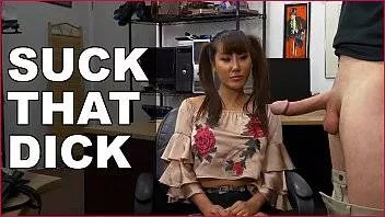 O Asiatica Frumoasa Isi Amaneteaza Pizda Mica