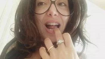 Videochat Cu O Romanca Ce Isi Arata Pizda Si Tatele Pe Net Gratis